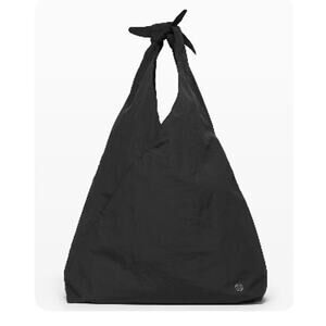 Lululemon Cross It Off Tote Bag 20L Black Large Gym Travel Work Laptop Bag